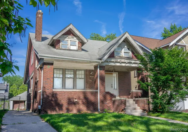 Photo 1 of Single family home for sale at 612 Lakewood St, Detroit, MI 48215 | MLS# 20261049831 | Listing updated on 2026-07-07