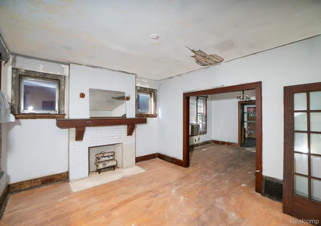 Photo 2 of Single family home for sale at 612 Lakewood St, Detroit, MI 48215 | MLS# 20261049831 | Listing updated on 2026-07-07