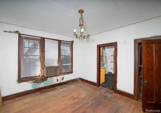 Photo 4 of Single family home for sale at 612 Lakewood St, Detroit, MI 48215 | MLS# 20261049831 | Listing updated on 2026-07-07