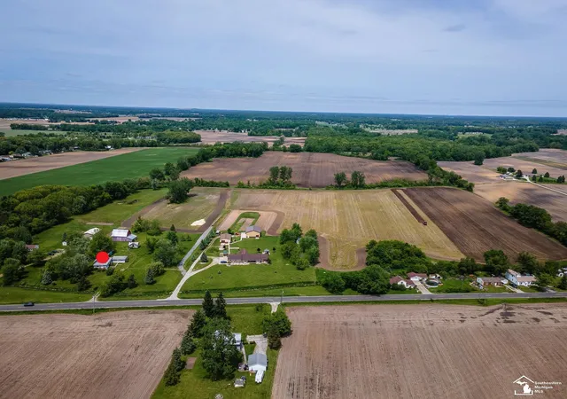 Photo 4 of Single family home for sale at 3754 Stewart Rd, Monroe, MI 48162 | MLS# 57050213412 | Listing updated on 2026-07-01