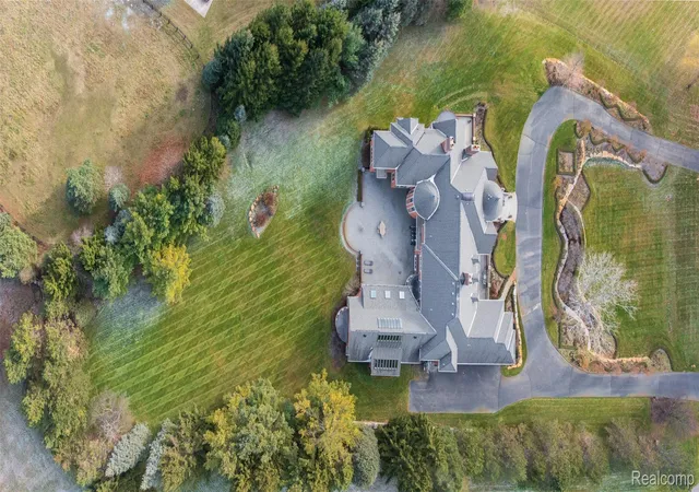 Photo 2 of Mansion for sale at 5165 Abbey Rd, Rochester, MI 48306 | MLS# 20261049853 | Listing updated on 2026-08-01