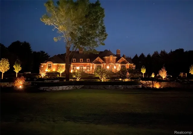 Photo 3 of Mansion for sale at 5165 Abbey Rd, Rochester, MI 48306 | MLS# 20261049853 | Listing updated on 2026-08-01