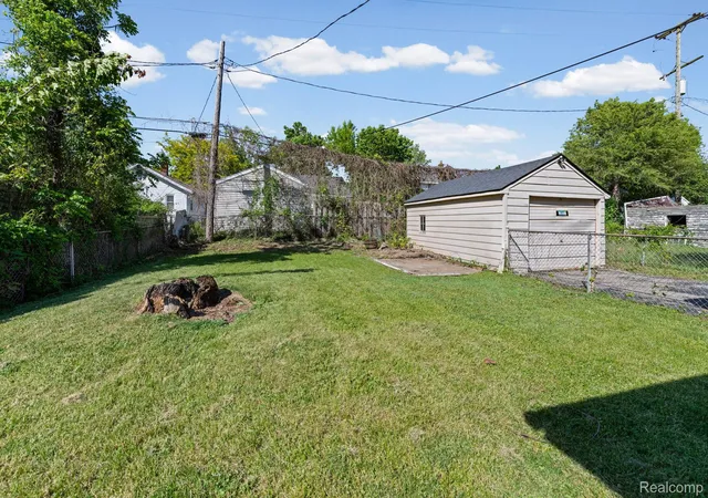 Photo 21 of Single family home for sale at 2058 Cartier St, Flint, MI 48504 | MLS# 20261049859 | Listing updated on 2026-07-06