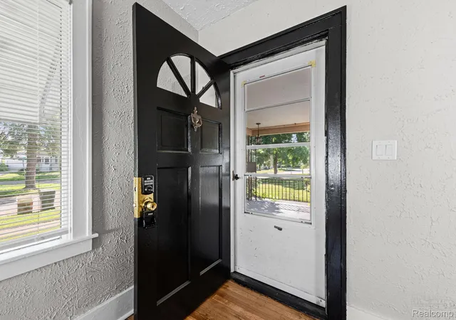 Photo 3 of Single family home for sale at 2058 Cartier St, Flint, MI 48504 | MLS# 20261049859 | Listing updated on 2026-07-06