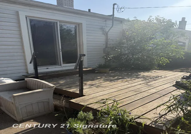 Photo 3 of Single family home for sale at 658 E Coy Ave, Hazel Park, MI 48030 | MLS# 5050213428 | Listing updated on 2026-07-06