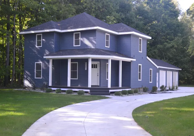 Photo 1 of Single family home for sale at 5581 E Main St, Kalamazoo, MI 49048 | MLS# 66026033054 | Listing updated on 2026-09-04