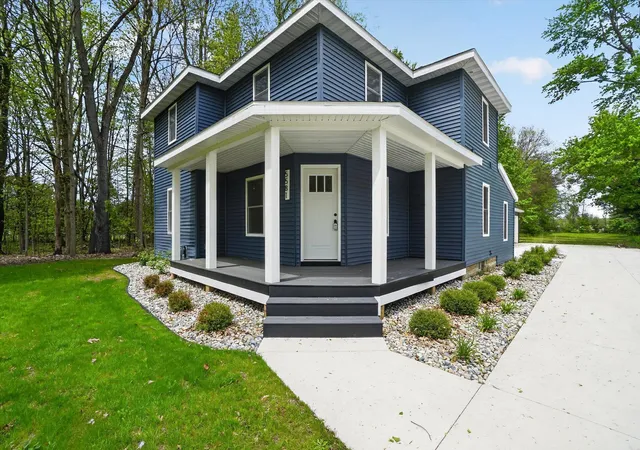 Photo 3 of Single family home for sale at 5581 E Main St, Kalamazoo, MI 49048 | MLS# 66026033054 | Listing updated on 2026-09-04