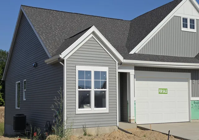 2nd image of 99 Fireside Dr Sw #14, Walker City Kent, MI 49534 | MLS# 65026033059