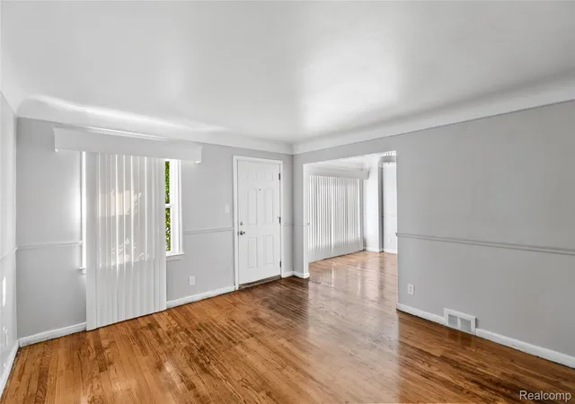 Photo 3 of Single family home for sale at 19957 Chapel St, Detroit, MI 48219 | MLS# 20261049888 | Listing updated on 2026-09-30