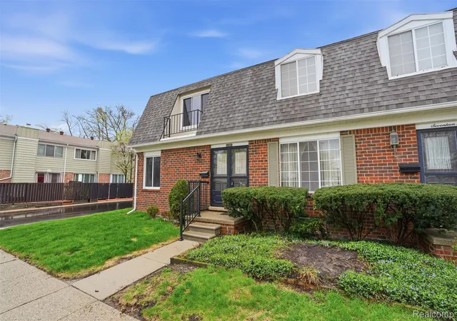 Photo 2 of Condo for sale at 1791 Wickham St, Royal Oak, MI 48073 | MLS# 20261049902 | Listing updated on 2026-10-10