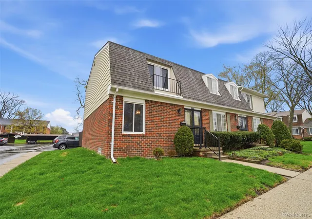 Photo 3 of Condo for sale at 1791 Wickham St, Royal Oak, MI 48073 | MLS# 20261049902 | Listing updated on 2026-10-10