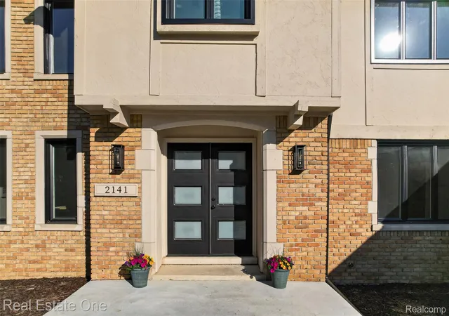 2nd image of 2141 Hickory Leaf Ct N, Rochester Hills, MI 48309 | MLS# 20261049910