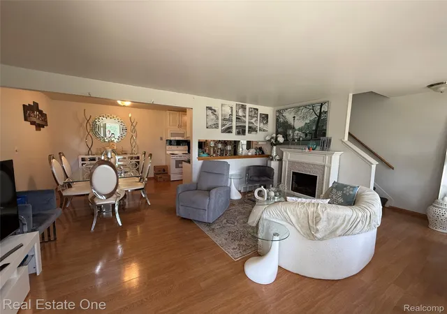 Photo 3 of Condo for sale at 2768 Glenbridge Ct, Ann Arbor, MI 48104 | MLS# 20261049921 | Listing updated on 2026-08-20