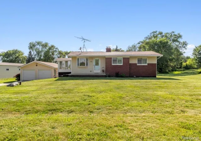 Photo 1 of Sale Pending at 3381 N Fleming Rd, Fowlerville, MI 48836 | MLS# 20261049935 | Listing updated on 2026-07-25