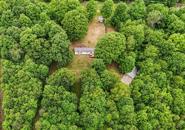 4th image of 7346 Traverse Rd, Thompsonville, MI 49683 | MLS# 78080070481