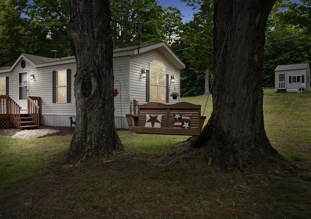 5th image of 7346 Traverse Rd, Thompsonville, MI 49683 | MLS# 78080070481