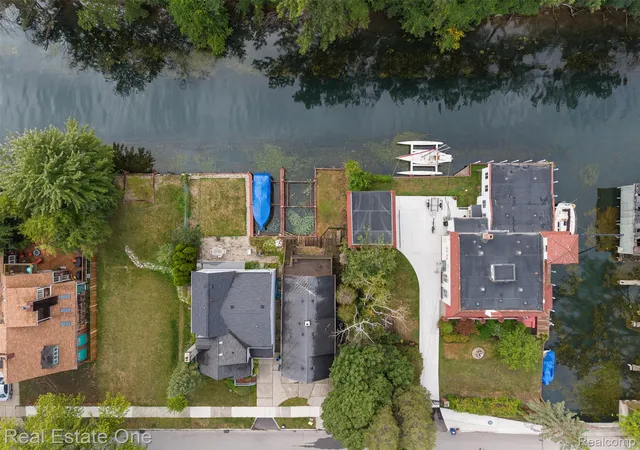 Photo 2 of Single family home for sale at 14356 Harbor Is, Detroit, MI 48215 | MLS# 20261049963 | Listing updated on 2026-09-22