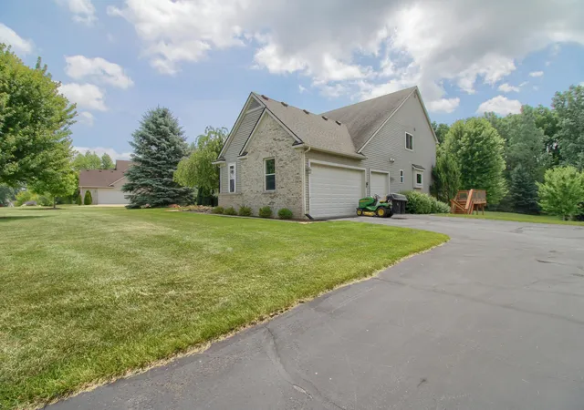3rd image of 6833 N Meadows Pass, Dexter, MI 48130 | MLS# 81026033116