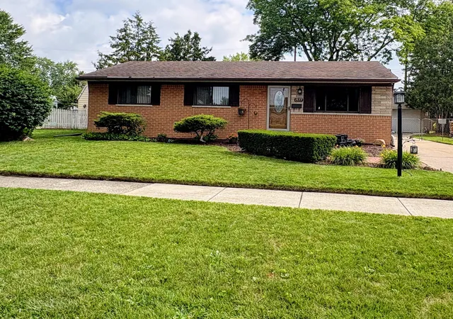 Photo 1 of Sale Pending at 1577 S Dowling St, Westland, MI 48186 | MLS# 55026033111 | Listing updated on 2026-08-24
