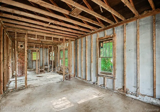 Photo 4 of Single family home for sale at 5 3rd Street, Yale, MI 48097 | MLS# 20261049973 | Listing updated on 2026-07-16
