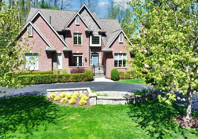 Photo 1 of Single family home for sale at 4502 Forest Edge Ln, West Bloomfield, MI 48323 | MLS# 20261049977 | Listing updated on 2026-07-19