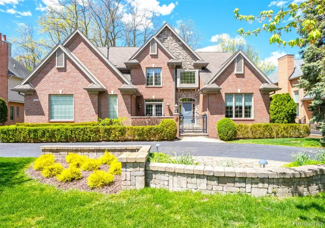 Photo 2 of Single family home for sale at 4502 Forest Edge Ln, West Bloomfield, MI 48323 | MLS# 20261049977 | Listing updated on 2026-07-19