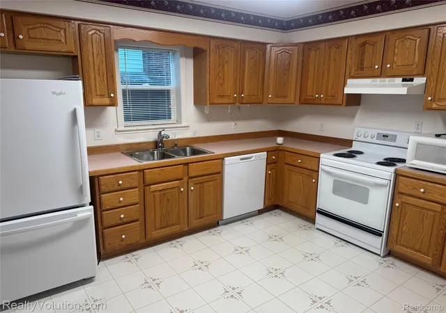 Photo 3 of Single family home for sale at 727 W Park St, Lapeer, MI 48446 | MLS# 20261049979 | Listing updated on 2026-07-06