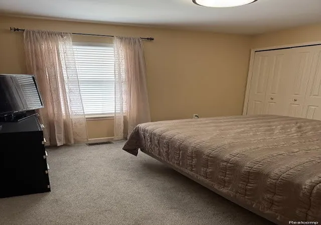 15th image of 47544 Pembroke Dr, Canton, MI 48188 | MLS# 20261049984