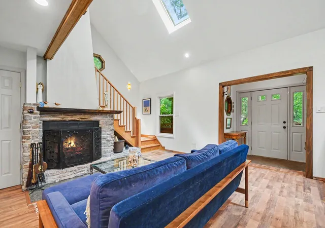 3rd image of 13189 Three Oaks Rd, Sawyer, MI 49125 | MLS# 69026033128