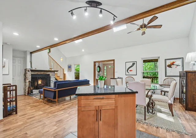 5th image of 13189 Three Oaks Rd, Sawyer, MI 49125 | MLS# 69026033128