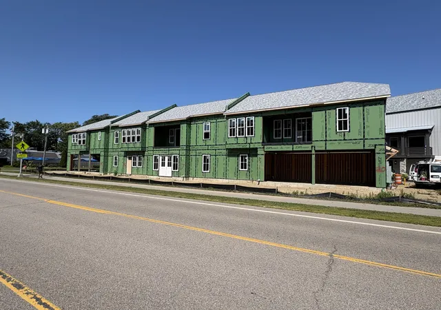 Photo 4 of Condo for sale at 16024 Red Arrow Hwy #14, Union Pier, MI 49129 | MLS# 65026033130 | Listing updated on 2026-08-20