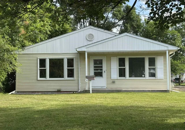 Photo 1 of Sale Pending at 44 Fessenden St, Mount Clemens, MI 48043 | MLS# 58050213473 | Listing updated on 2026-08-17