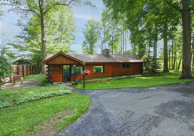 Photo 3 of Single family home for sale at 2685 Tonawanda Rd, Grawn, MI 49637 | MLS# 78080070484 | Listing updated on 2026-07-10
