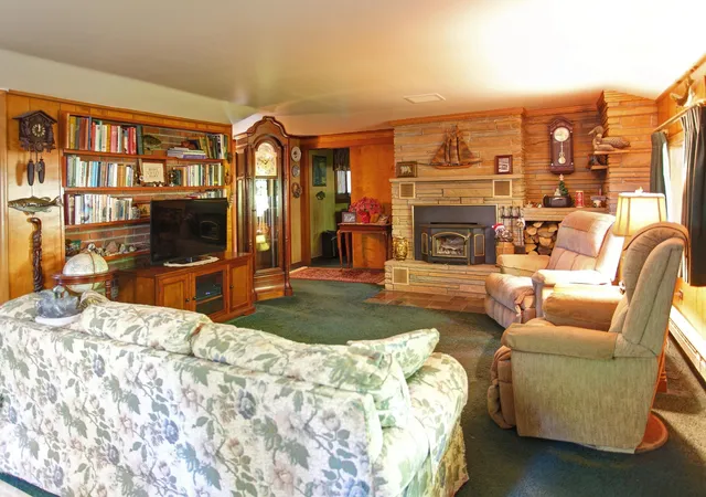 Photo 4 of Single family home for sale at 2685 Tonawanda Rd, Grawn, MI 49637 | MLS# 78080070484 | Listing updated on 2026-07-10