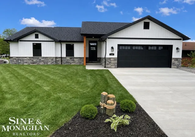 1st image of 144 Channelsyde Dr, Algonac, MI 48001 | MLS# 58050213478