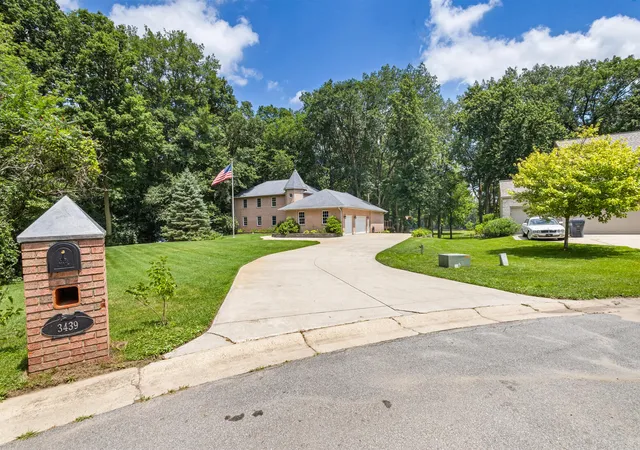 2nd image of 3439 Michael Ln, Saint Joseph, MI 49085 | MLS# 66026033148