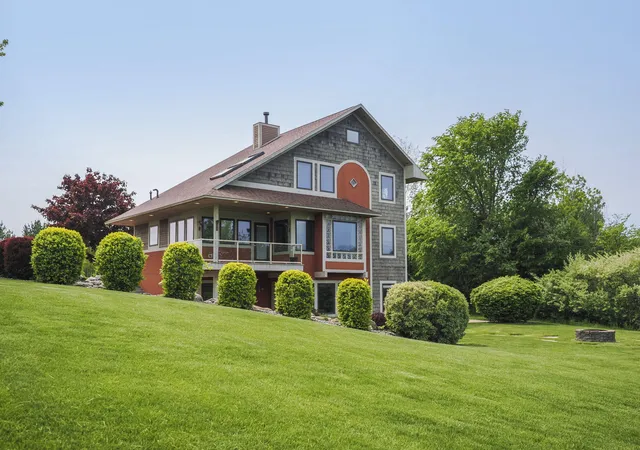 Photo 3 of Single family home for sale at 200 National Dr, Filer Charter Township Manistee, MI 49660 | MLS# 67026033144 | Listing updated on 2026-09-01