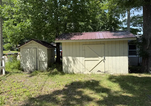 29th image of 141 S Beechwood Dr Sw, Stanton, MI 48888 | MLS# 72026033169