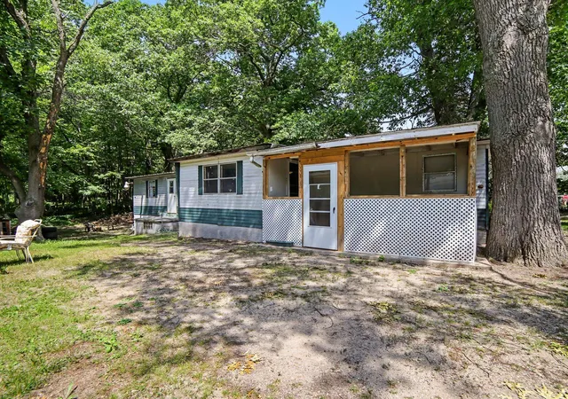 Photo 3 of Single family home for sale at 5648 W Johnson Rd, Ludington, MI 49431 | MLS# 67026033182 | Listing updated on 2026-07-21