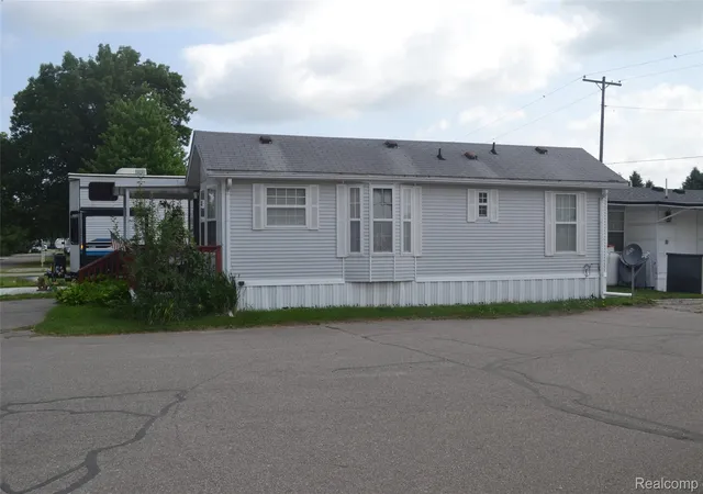 Photo 3 of Single family home for sale at 1140 S Ortonville Rd Unit 98, Ortonville, MI 48462 | MLS# 20261050062 | Listing updated on 2026-09-06