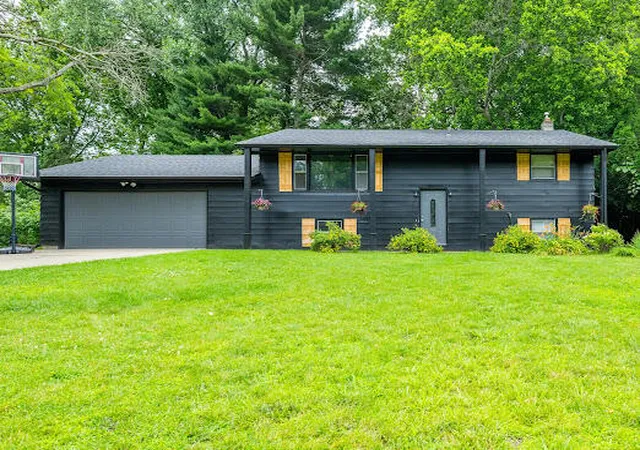 1st image of 5975 Bonanza Dr, Stevensville, MI 49127 | MLS# 65026033192