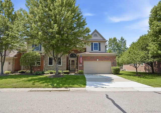Photo 2 of Condo for sale at 47603 Scenic Cir Dr S, Canton, MI 48188 | MLS# 20261050081 | Listing updated on 2026-07-20