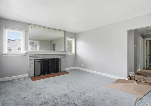 Photo 2 of Single family home for sale at 9586 Mansfield St, Detroit, MI 48227 | MLS# 20261050084 | Listing updated on 2026-07-09