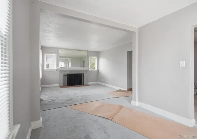 Photo 3 of Single family home for sale at 9586 Mansfield St, Detroit, MI 48227 | MLS# 20261050084 | Listing updated on 2026-07-09