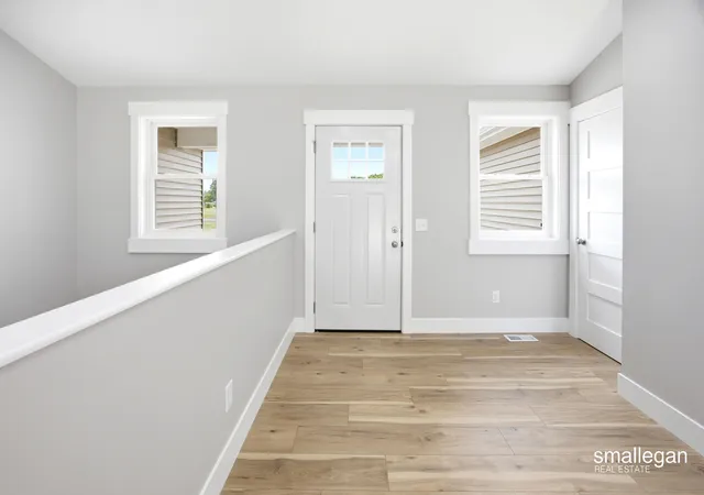 3rd image of 13881 Meadow Oak Dr Ne, Oakfield Township Kent, MI 48838 | MLS# 65026033205