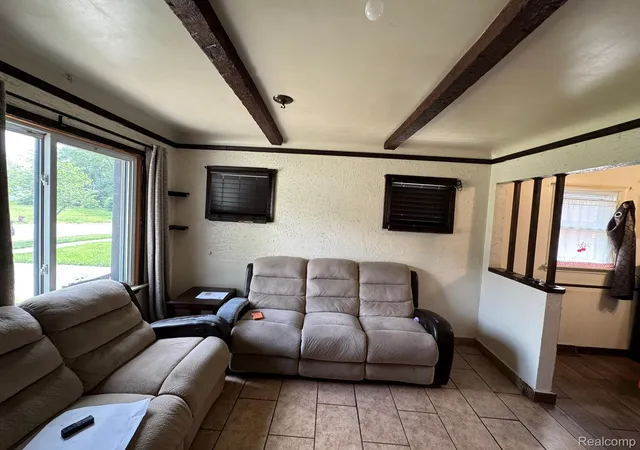 Photo 4 of Single family home for sale at 4640 Jackson St, Dearborn Heights, MI 48125 | MLS# 20261050085 | Listing updated on 2026-07-06