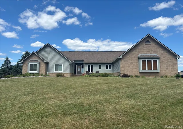 Photo 2 of Single family home for sale at 725 S Sashabaw Rd, Ortonville, MI 48462 | MLS# 20261050086 | Listing updated on 2026-09-06