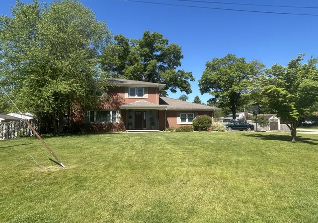 Photo 1 of Single family home for sale at 921 Par 4 Cir, Kalamazoo, MI 49008 | MLS# 65026033210 | Listing updated on 2026-08-24