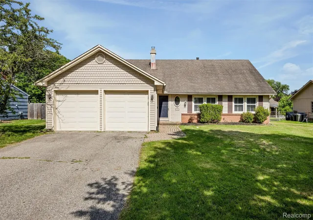 2nd image of 4942 Butler Dr, Troy, MI 48085 | MLS# 20261050095
