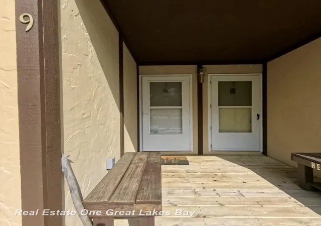 Listing Photo 3 - Condo for sale in building located at 6522 N Us 23 Unit #9 Hwy, Oscoda, MI 48750